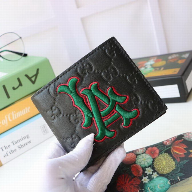 guci wallet-047